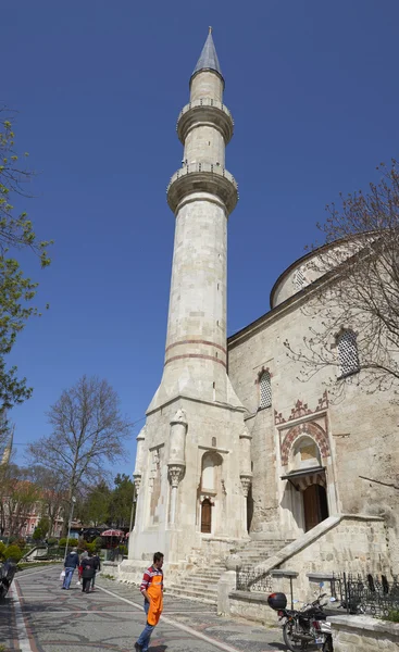 EDIRNE - TURQUÍA - 02,04,2016: EDIRNE - TURQUÍA, 02.04.201: Las calles de la ciudad de Edirne en Turquía . — Foto de Stock