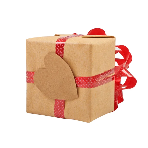 Caja de regalo con lazo de cinta. Aislado sobre blanco —  Fotos de Stock