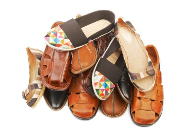 Bir yığın Ayakkabı 