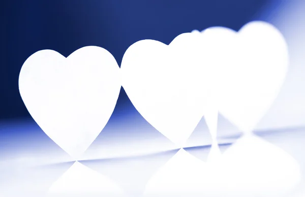 White paper hearts in chain — Stock Photo, Image