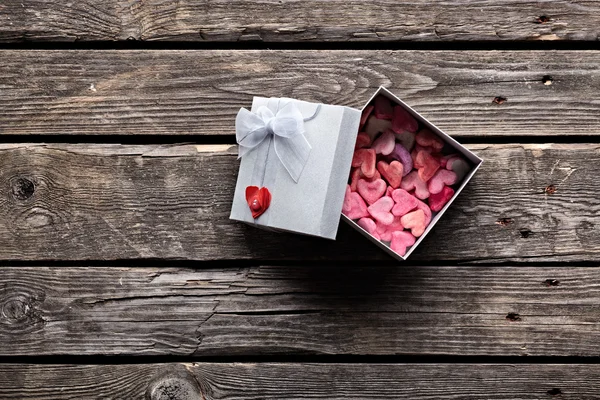 Gift box with lot of hearts inside — Stock Photo, Image