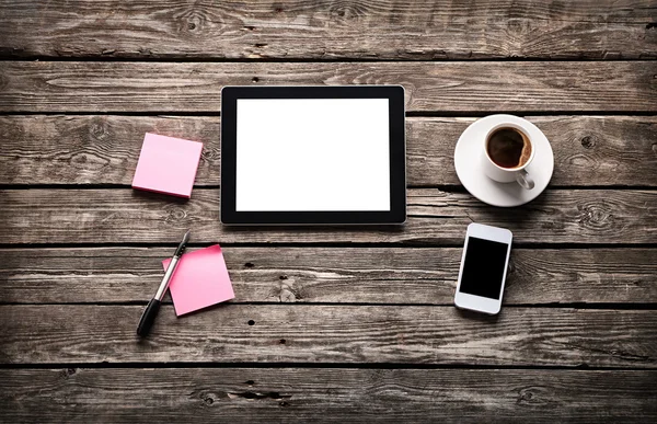 Espacio de trabajo sencillo con navegación web — Foto de Stock