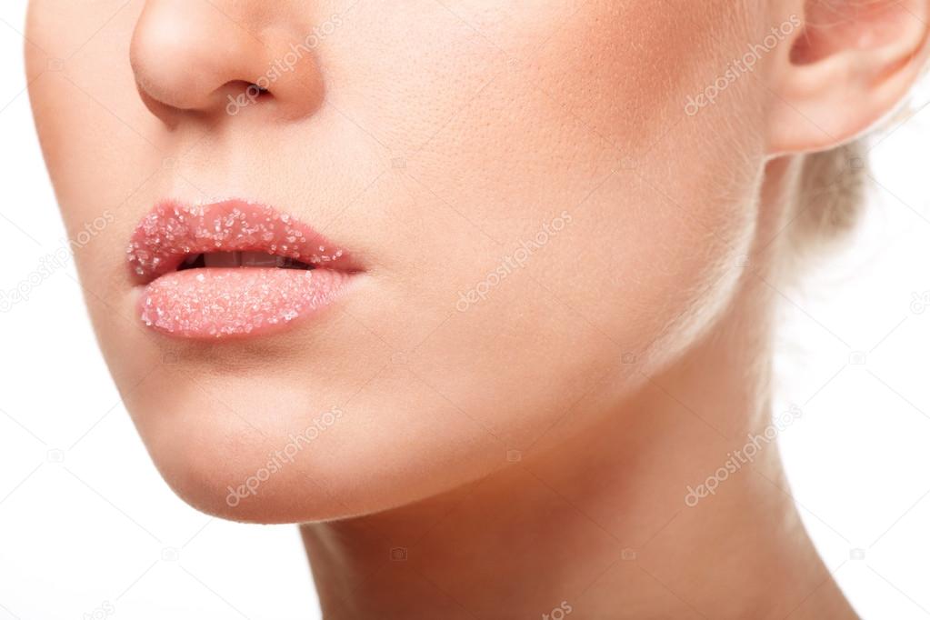 Lips with a transparent crystals