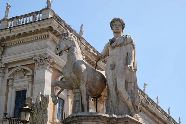 Statue Von Pollux Mit Seinem Pferd Auf Der Piazza Del — Stockfoto
