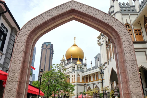 Moschea Singapore Sultano Masjid Con Sua Cupola Dorata Nel Quartiere — Foto Stock