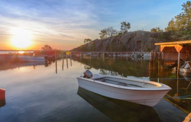 Aland günbatımı yansıma su