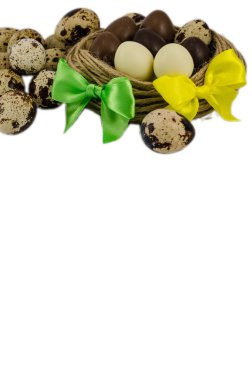 Yuva izole, Paskalya yumurta Paskalya kavramı ile