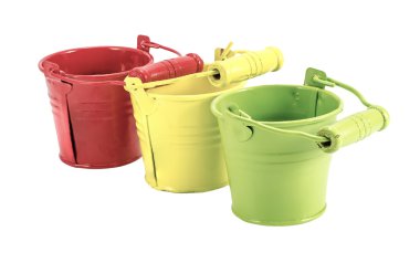 Renkli metal kova üzerinde beyaz izole