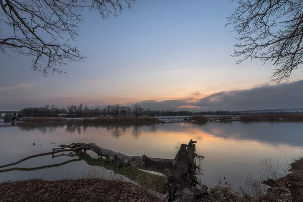 Serata sul fiume — Foto Stock