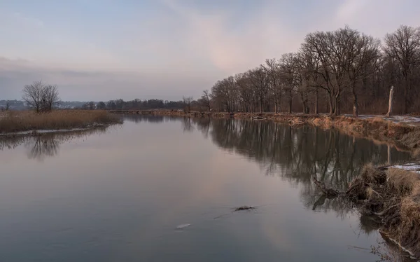 Wieczór nad rzeką — Zdjęcie stockowe