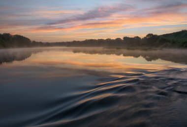 Yaz aylarında doğa Rusya