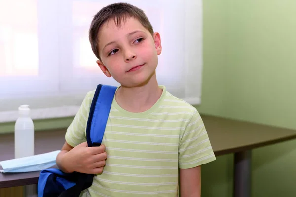 Child Smiling Home Backpack Slung His Shoulder — Stock Fotó