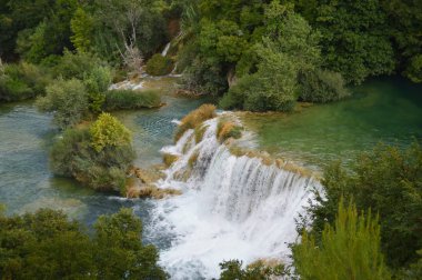 Krka park nehir ve Hırvatistan'daki büyük şelale