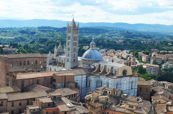 Siena panorama con cattedrale — Foto Stock