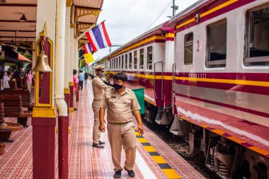 Eğitim gezisi kapsamında Ayutthaya tren istasyonu ziyaret edildi. Tayland, 03 / 09 / 2020