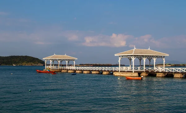 コシガン島の白い橋 タイアジア — ストック写真