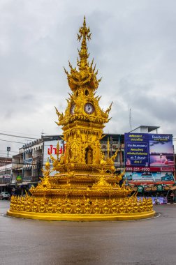 Chiang Rai Tayland ve Asya 'dan bir gezi için saat kulesini ziyaret ediyoruz.