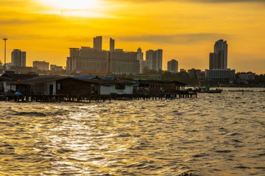 Pattaya Naklua Tayland ve Asya Günbatımı Titreşimleri
