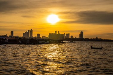 Pattaya Naklua Tayland ve Asya Günbatımı Titreşimleri