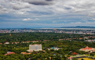 Mandalay Myanmar Burma Güneydoğu Asiaview Mandalay Tepesi 'nden manzara ve şehir manzarası