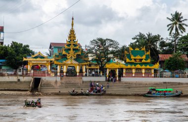 Yangon Bölgesi Myanmar Burma Asya, Kyaadan Ye Le Pagoda 'yı ziyaret edin.