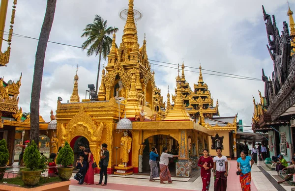 Municipio Kyauktan Región Yangón Myanmar Birmania Asia Visita Kyauktan Pagoda — Foto de Stock
