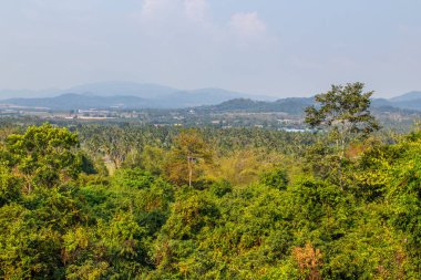 Si Racha Tayland ve Asya 'daki Wat Khao Tabak çevresindeki manzara