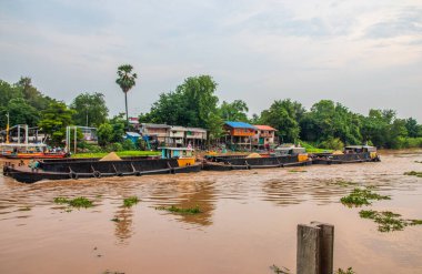 Ayutthaya Tayland ve Güneydoğu Asya, Chao Phraya Nehri 'ni ziyaret edin.