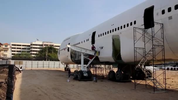 Staré Vyřazené Letadlo Nebo Jumbo Jet Používá Jako Restaurace Bar — Stock video
