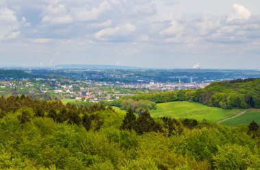 Almanya, Belçika ve Hollanda üçgenlerindeki Aachen çevresindeki manzara.