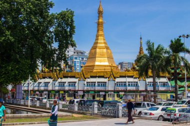 Yangon 'daki Sule Pagoda, Burma Asya' dan önce Rangoon Myanmar 'dan önce.