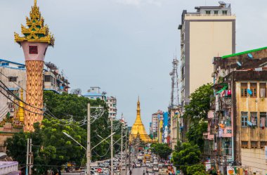 Yangon 'daki Sule Pagoda, Burma Asya' dan önce Rangoon Myanmar 'dan önce.