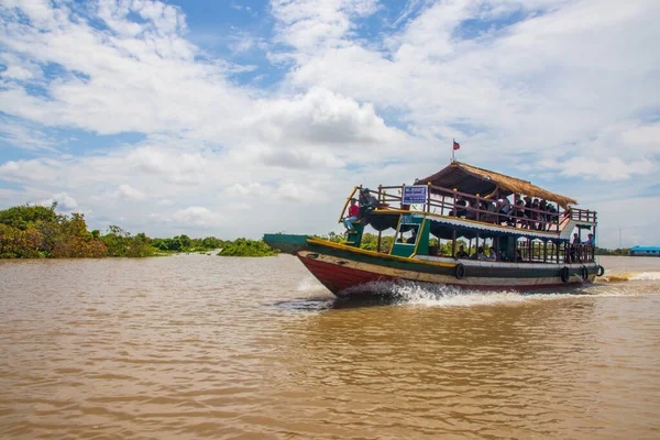 Aldeia Flutuante Tonle Sap Lake Siem Reap Province Camboja Sudeste — Fotografia de Stock