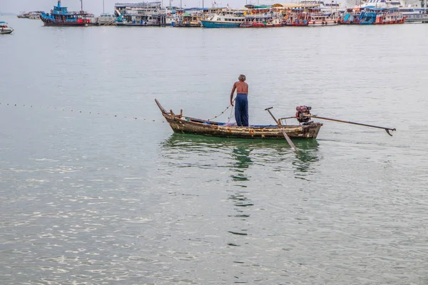 Pescador Trabajo Junto Mar — Foto de Stock