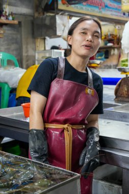 Tayland, Pattaya 'daki Naklua Balık Pazarı Otantik Sokak Gıda Kültürü' nde Taze Yakalanmış Deniz Ürünleri; Güneydoğu Asya Belgesel Fotoğrafları