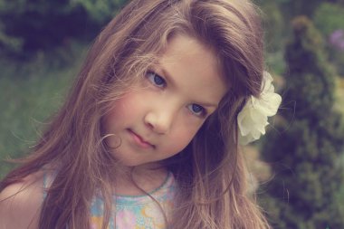 Vintage bir şirin liile kız portresi