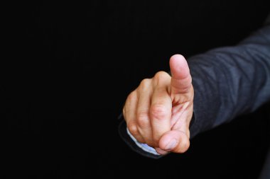 Ekran dokunaklı bir işadamı kapatın. Kopya alanı üzerinde metniniz için hazır