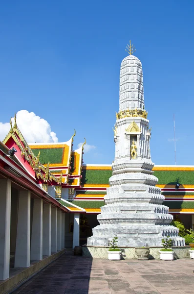 Pagode no templo buddha reclinado (Wat Pho ) — Fotografia de Stock