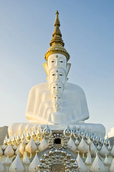 扫管笏 Pra，Pha 的儿子 Keaw 佛教寺院 — 图库照片