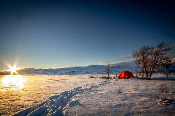 Kış Harikalar Diyarı 'nda gün batımı