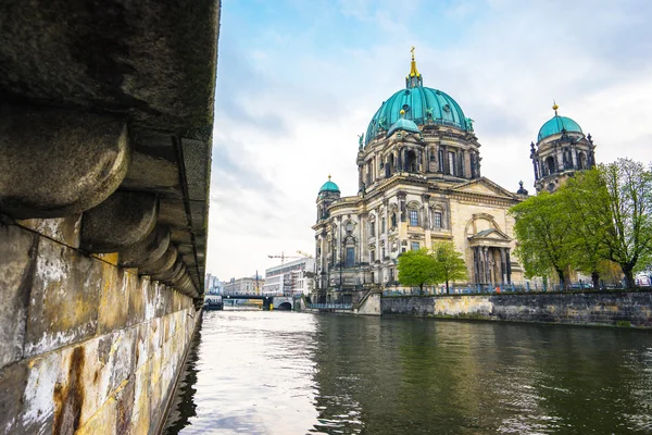 La Catedral de Berlín en Berlín, Alemania — Foto de Stock