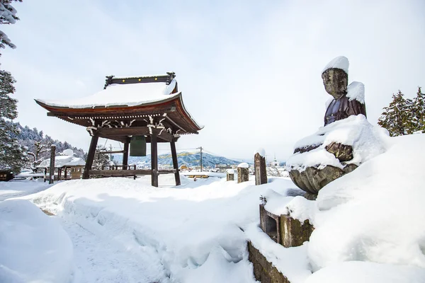 Vinter i Takayama gamle by i Japan - Stock-foto