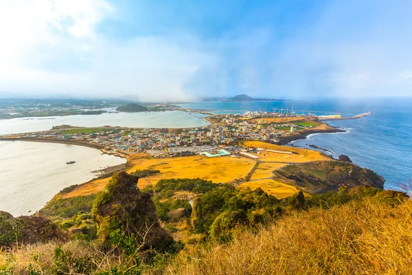 Jeju Adası, Güney Kore Seongsan Ilchulbong dağ üzerinden görüntülemek — Stok fotoğraf