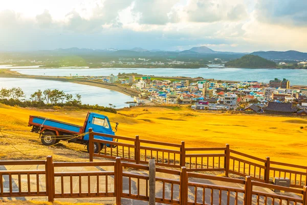 Jeju Adası, Güney Kore Seongsan Ilchulbong dağ üzerinden görüntülemek — Stok fotoğraf