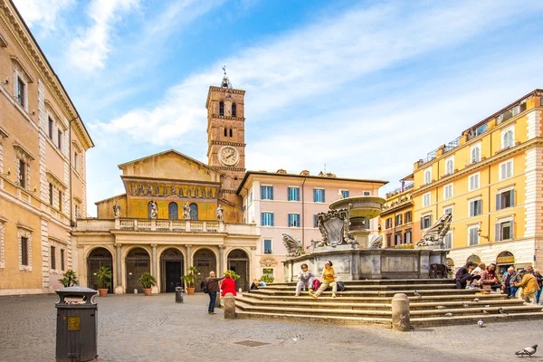 A Trastevere Square, Róma, Olaszország — Stock Fotó