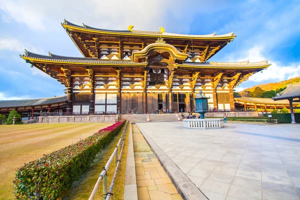 Solnedgång på Todai-ji templet i Nara, Japan. — Stockfoto