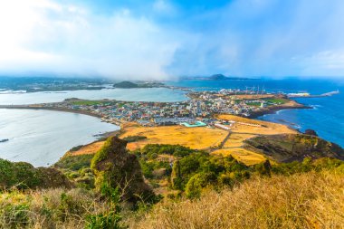 Jeju Adası, Güney Kore Seongsan Ilchulbong dağ üzerinden görüntülemek