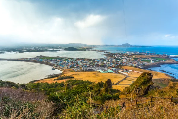 Jeju Adası, Güney Kore Seongsan Ilchulbong dağ üzerinden görüntülemek — Stok fotoğraf