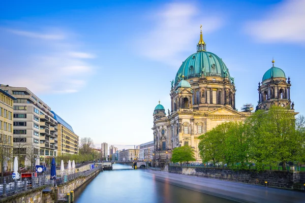 Katedrála v Berlin (berliner dom) v Berlíně, Německo — Stock fotografie