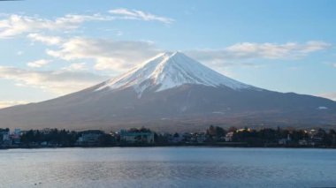 Japonya 'daki Fuji Dağı manzaralı mekanlarında zaman aşımı.